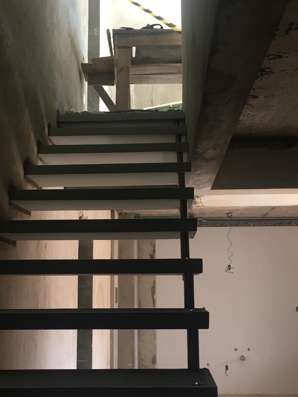 Instalação escadas coberturas
